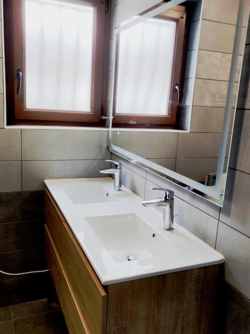 Gite Papillon 6 A14 Personnes - Jacuzzi 热拉梅 外观 照片
